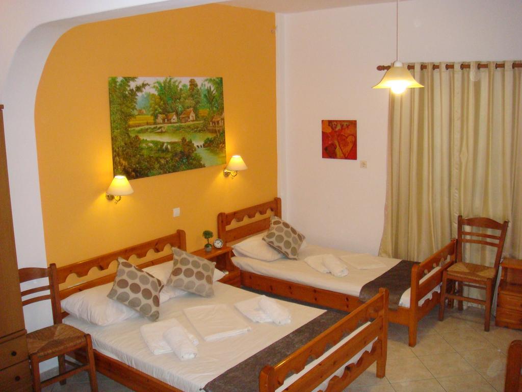 Boussetil Rooms Capanmat Tínos Exterior foto